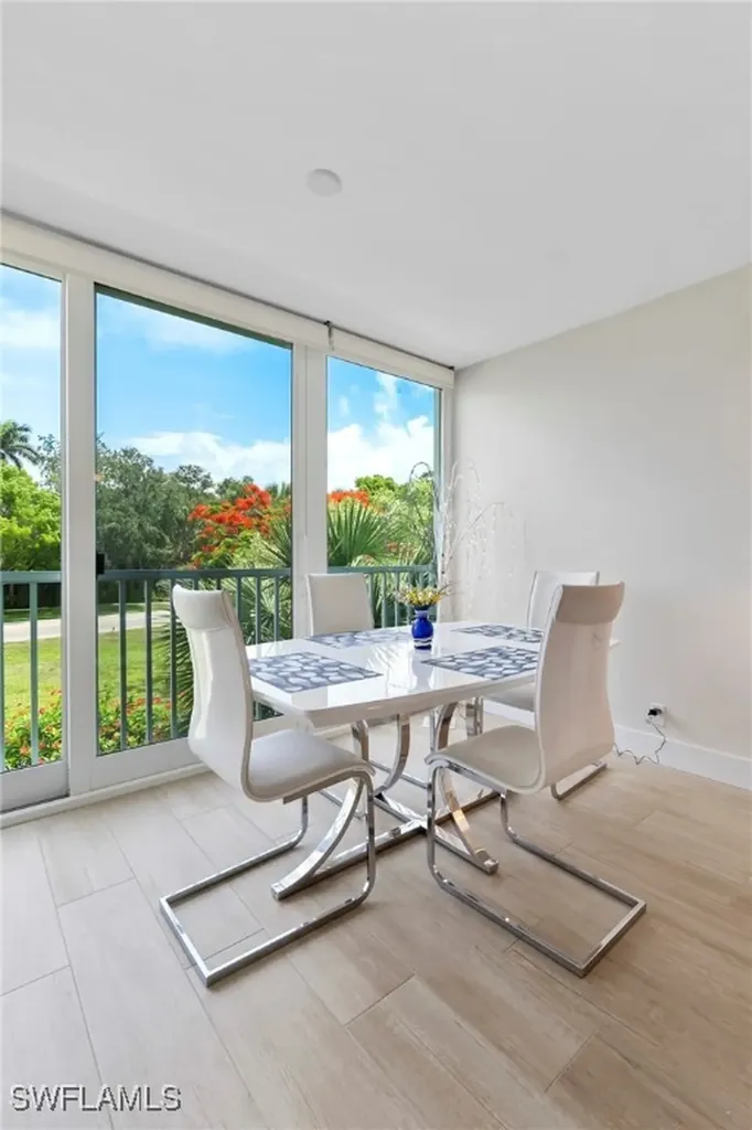 460 Broad Avenue S Naples FL 34102