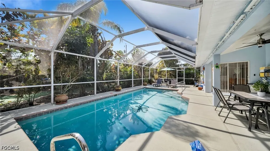 310 SE 27th Terrace Cape Coral FL 33904