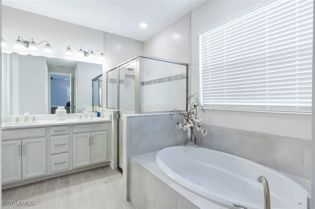 28086 Captiva Shell Loop Bonita Springs FL 34135