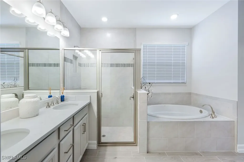 28086 Captiva Shell Loop Bonita Springs FL 34135