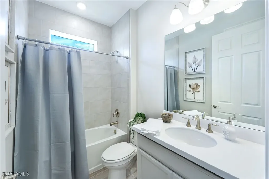 28086 Captiva Shell Loop Bonita Springs FL 34135