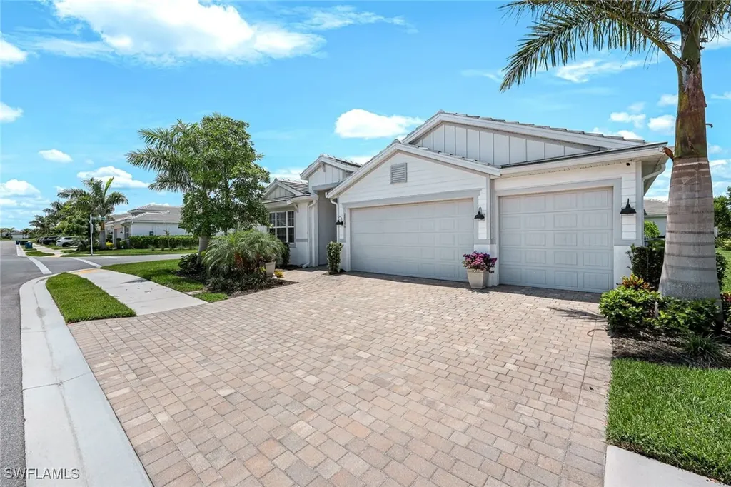 28086 Captiva Shell Loop Bonita Springs FL 34135