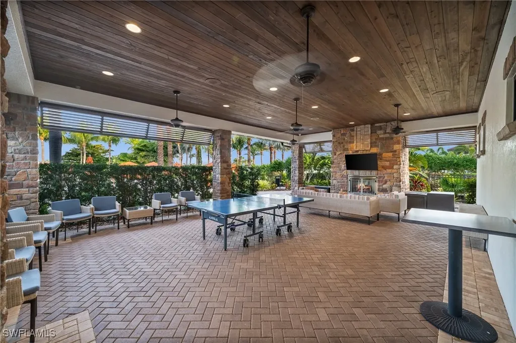 9366 Pocida Court Naples FL 34119