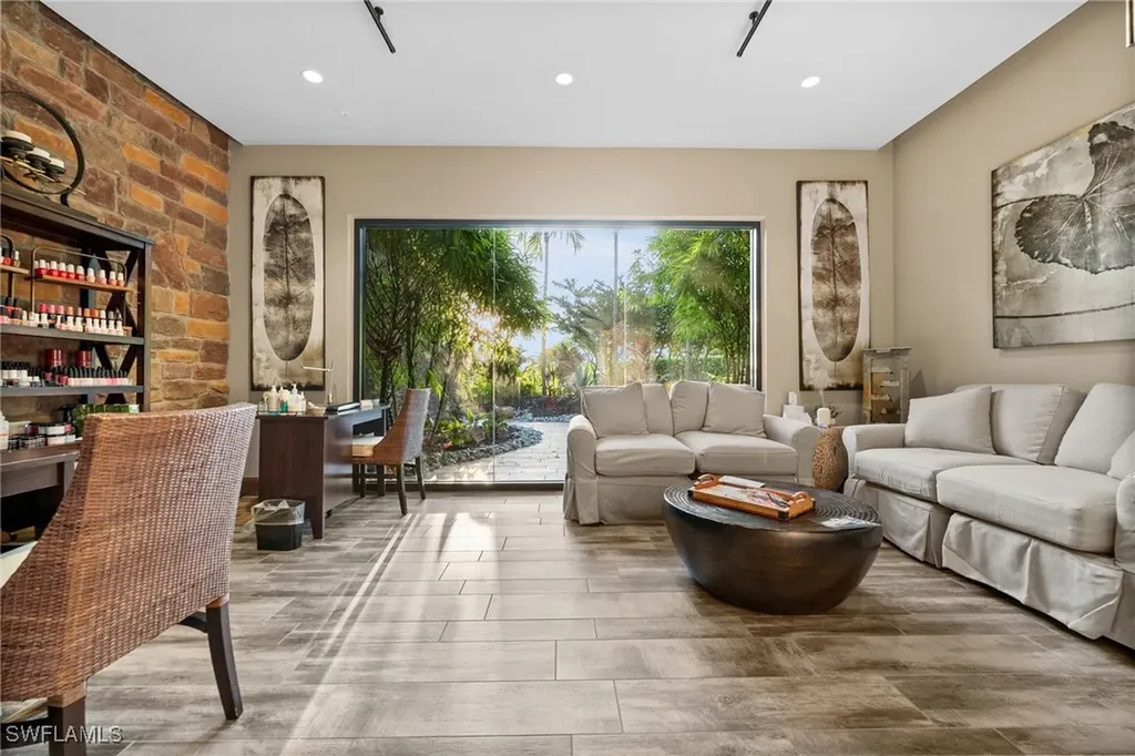 9366 Pocida Court Naples FL 34119