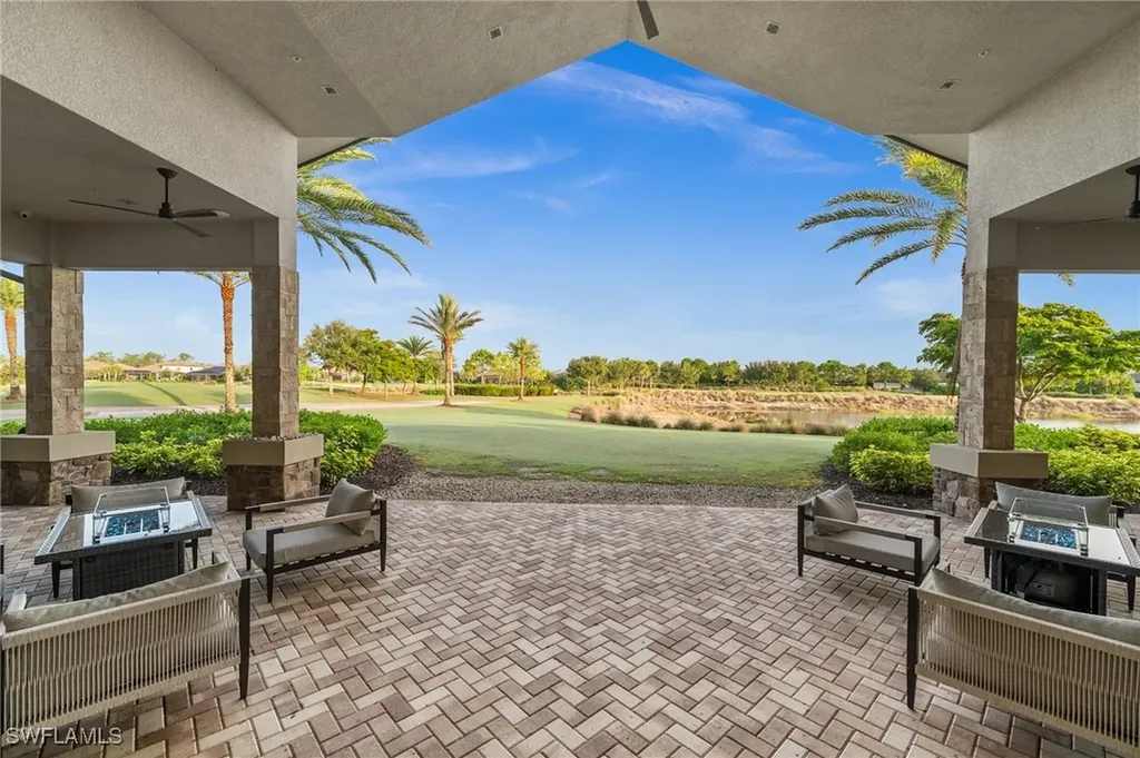 9366 Pocida Court Naples FL 34119