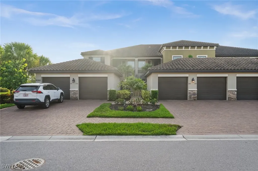 9366 Pocida Court Naples FL 34119