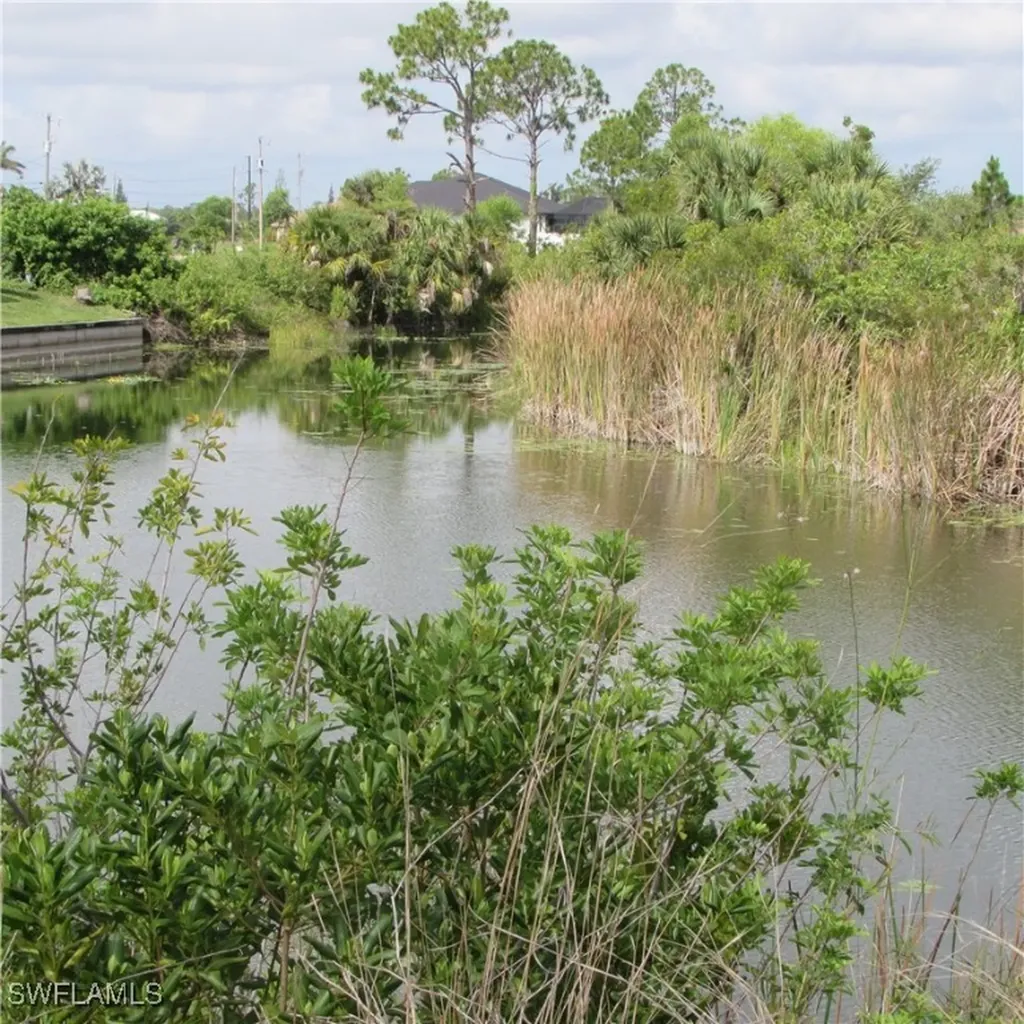 4410 Connection Avenue Cape Coral FL 33909