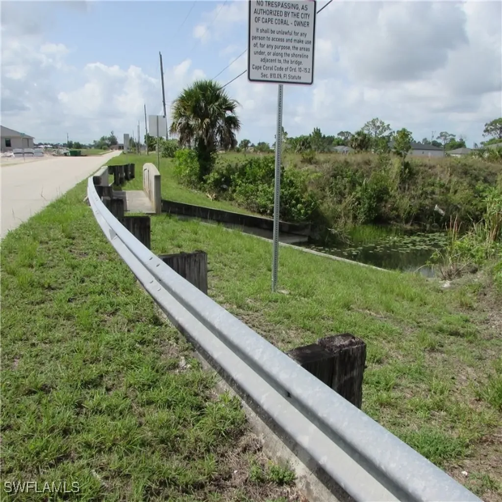 4410 Connection Avenue Cape Coral FL 33909