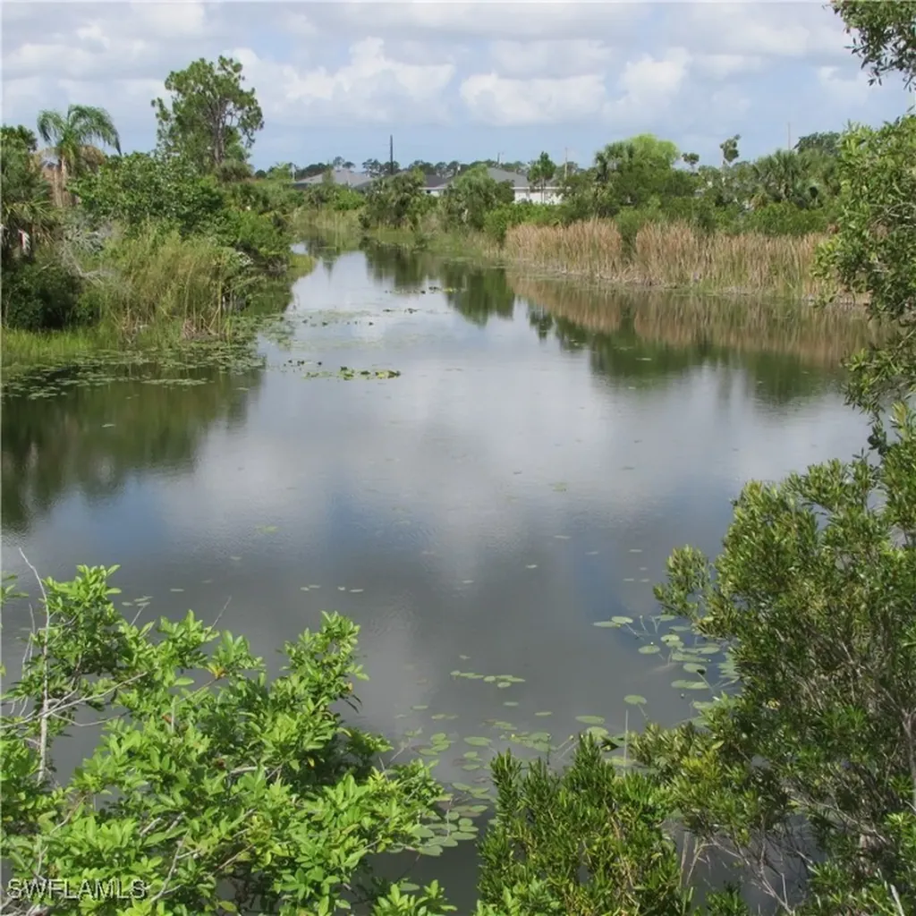 4410 Connection Avenue Cape Coral FL 33909