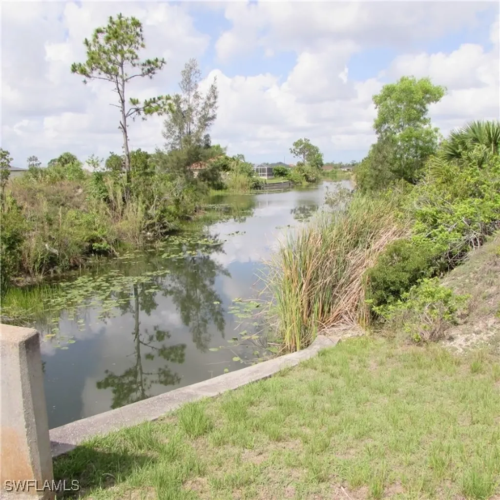 4410 Connection Avenue Cape Coral FL 33909