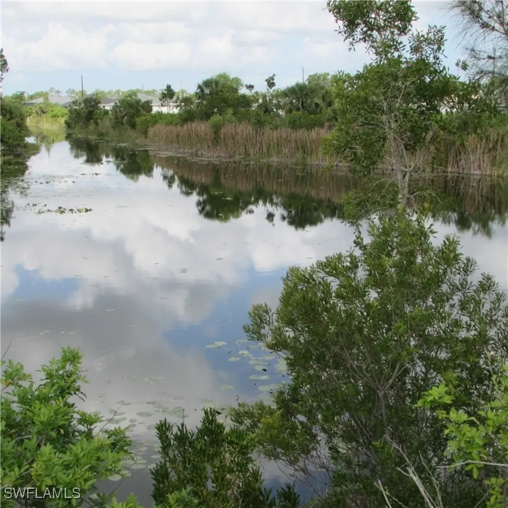 4410 Connection Avenue Cape Coral FL 33909