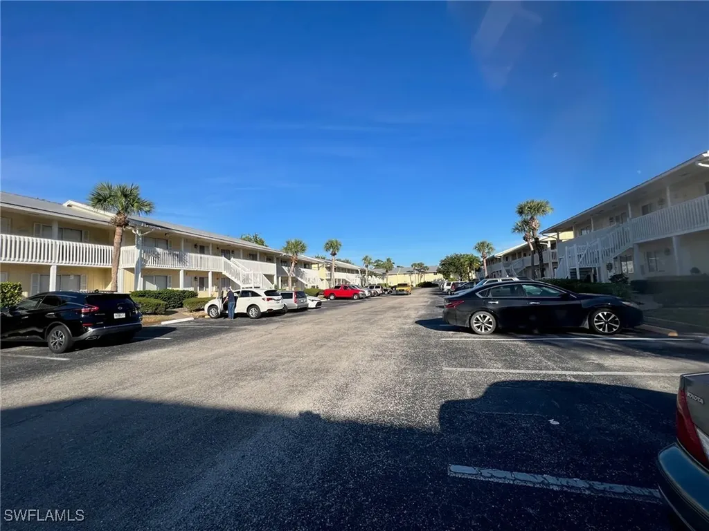 4603 Bayshore Drive Naples FL 34112