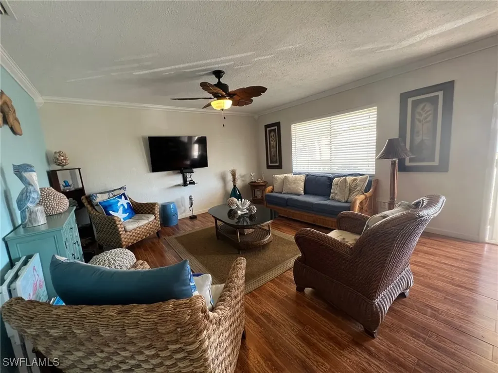4603 Bayshore Drive Naples FL 34112