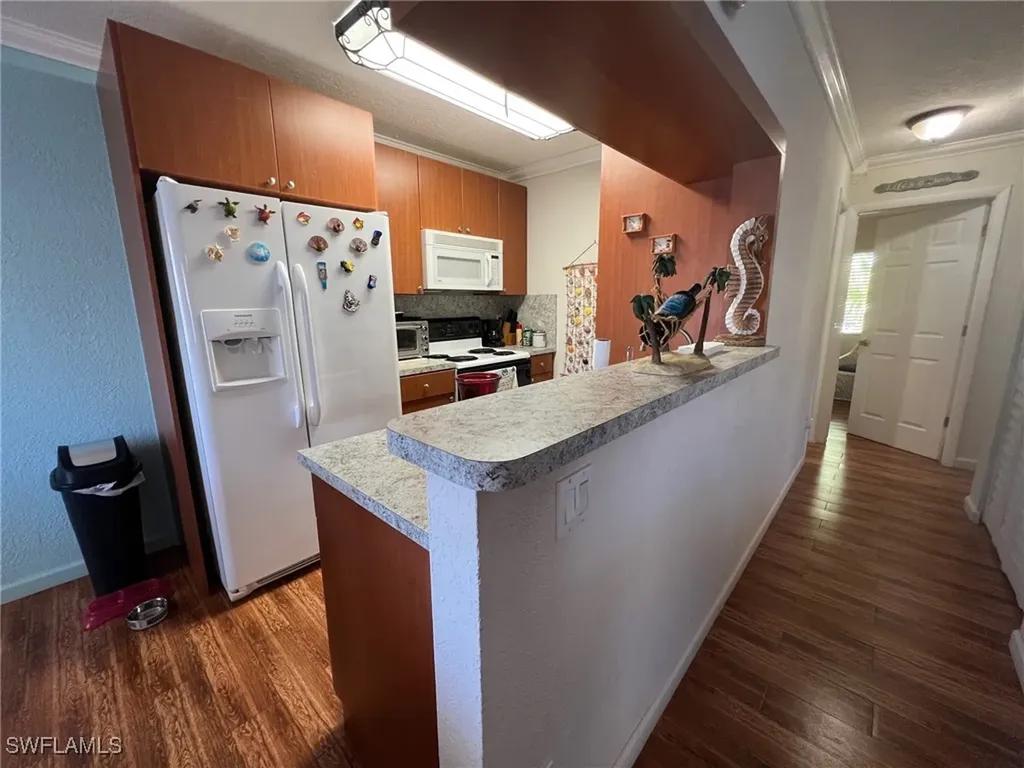 4603 Bayshore Drive Naples FL 34112