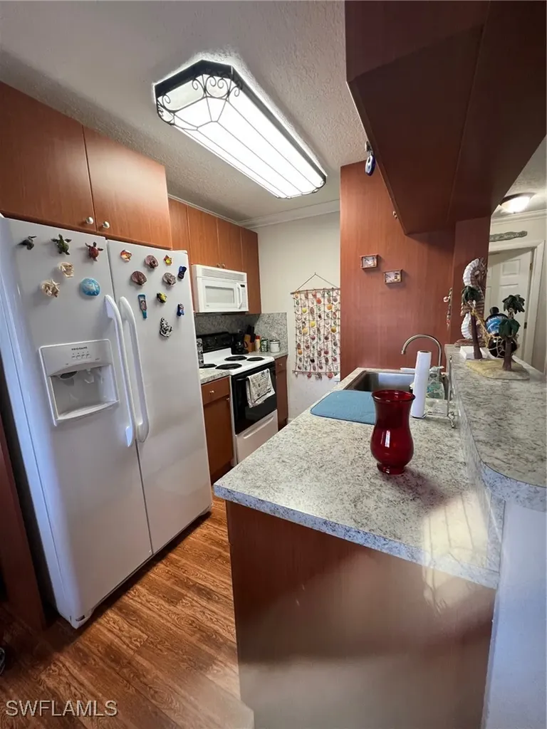 4603 Bayshore Drive Naples FL 34112