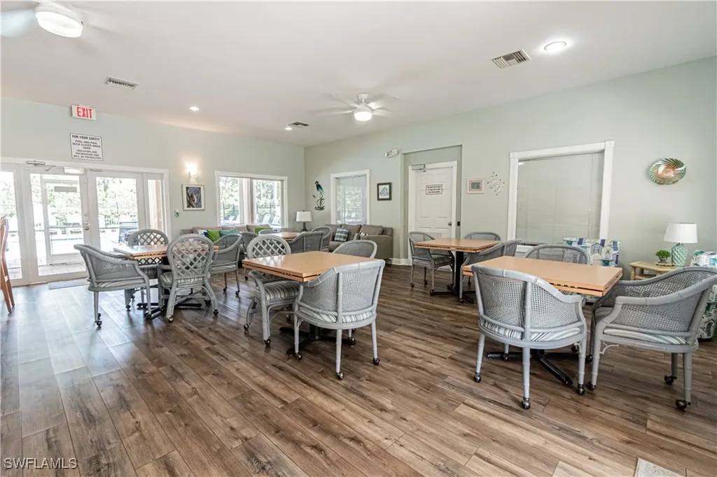 260 Robin Hood Circle Naples FL 34104