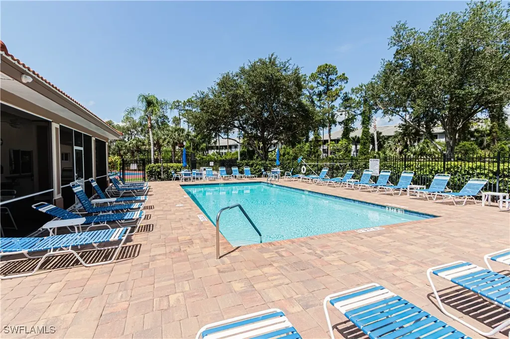 260 Robin Hood Circle Naples FL 34104