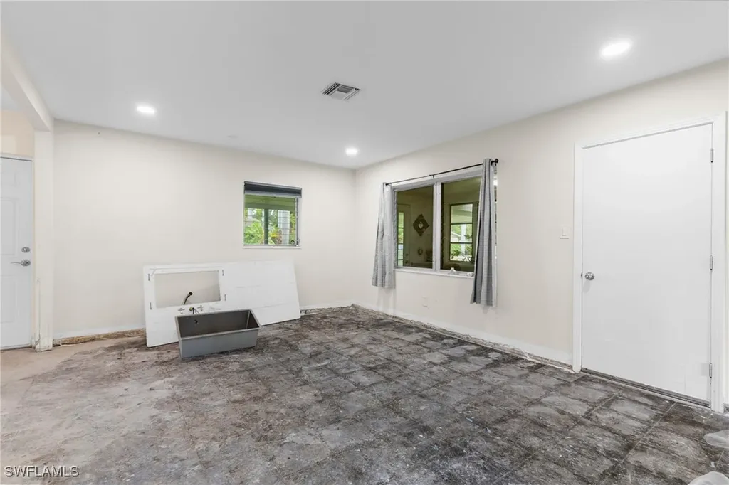 322 New York Drive Fort Myers FL 33905