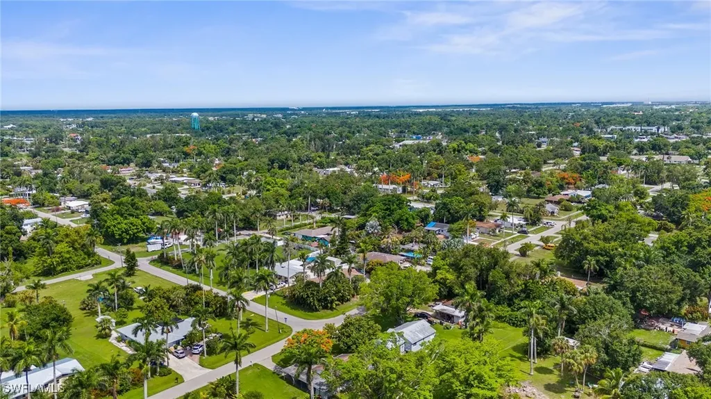 322 New York Drive Fort Myers FL 33905