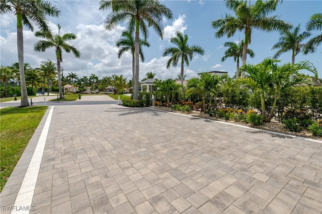 13379 Snook Circle Naples FL 34114