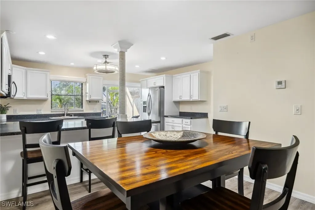 4803 SW Santa Barbara Court Cape Coral FL 33914