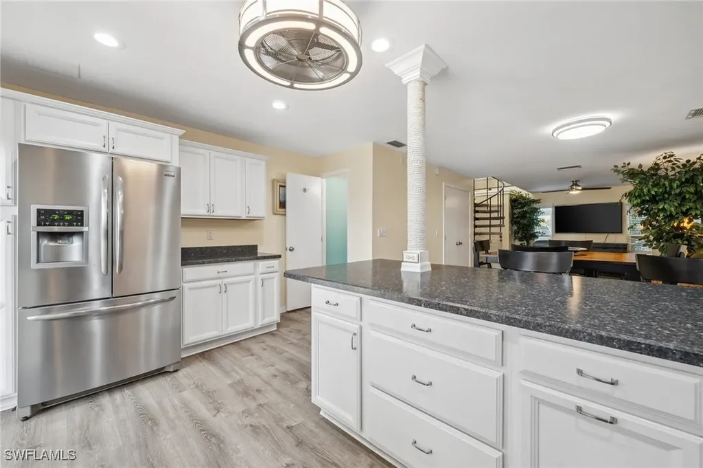 4803 SW Santa Barbara Court Cape Coral FL 33914