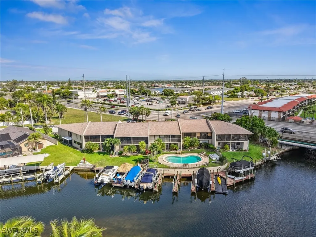 4803 SW Santa Barbara Court Cape Coral FL 33914