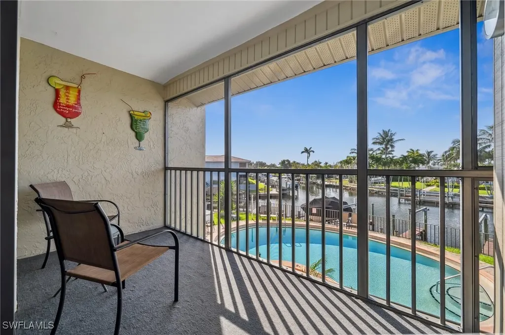 4803 SW Santa Barbara Court Cape Coral FL 33914