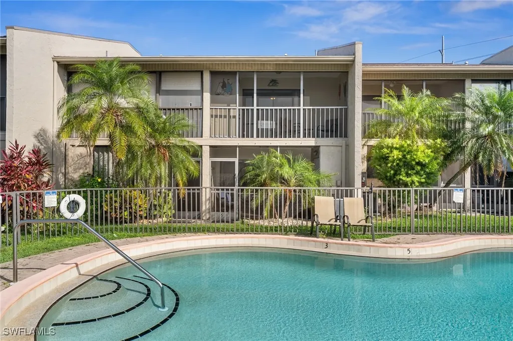 4803 SW Santa Barbara Court Cape Coral FL 33914