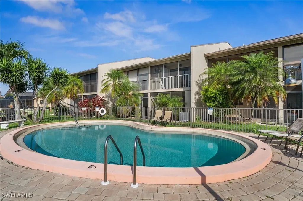 4803 SW Santa Barbara Court Cape Coral FL 33914