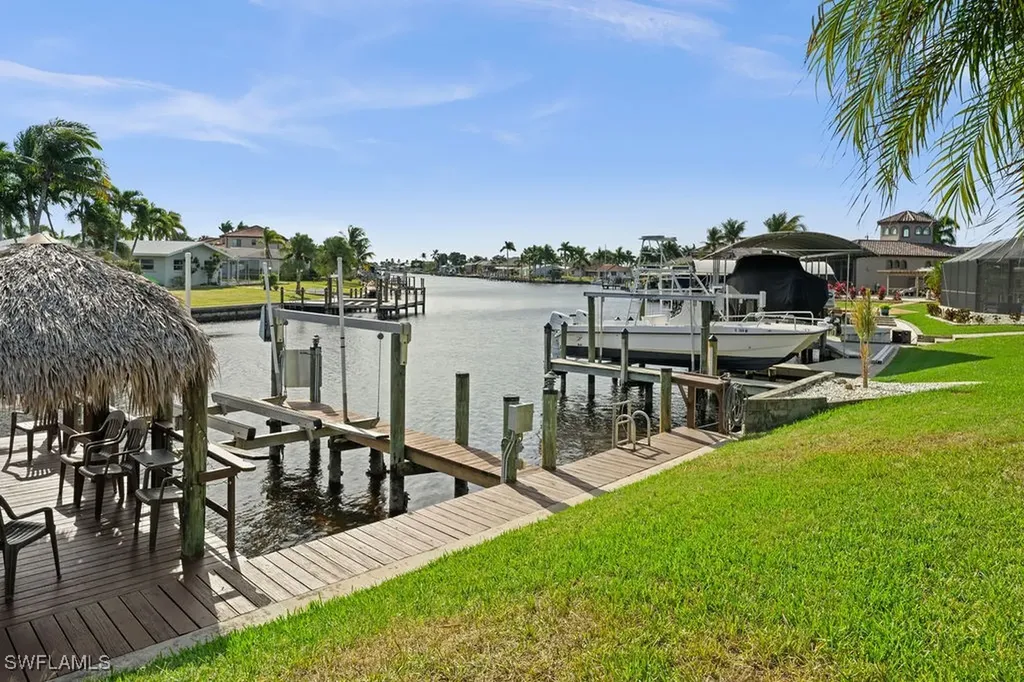 4803 SW Santa Barbara Court Cape Coral FL 33914