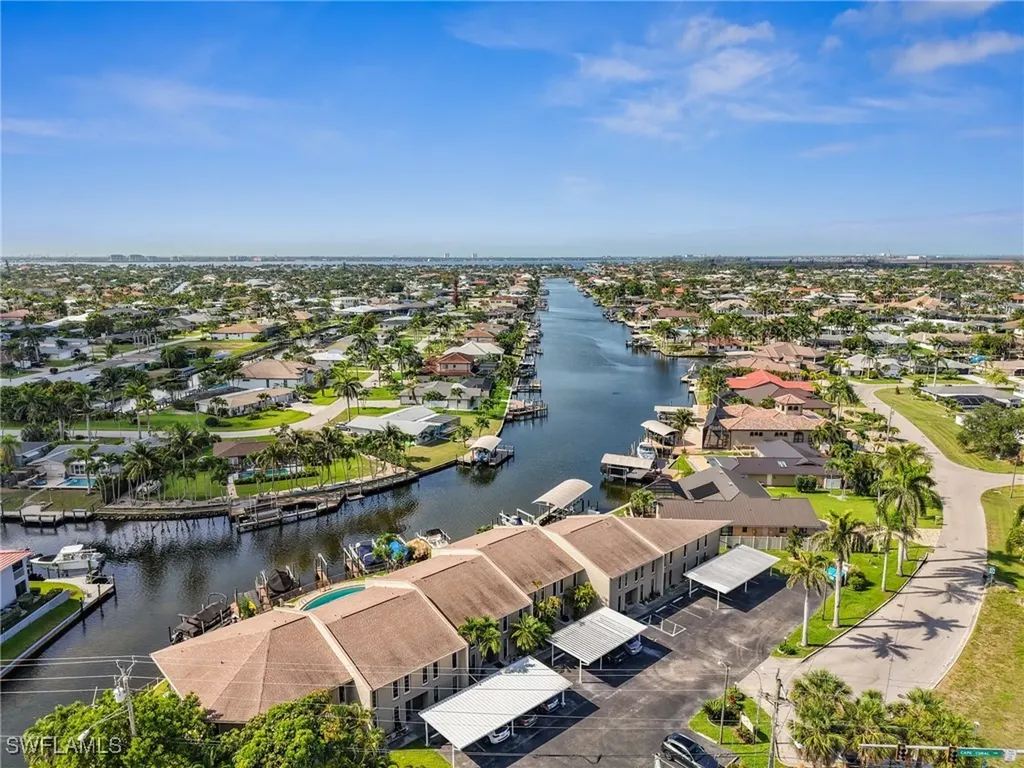 4803 SW Santa Barbara Court Cape Coral FL 33914