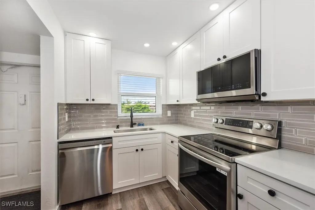 499 Forest Lakes Boulevard Naples FL 34105