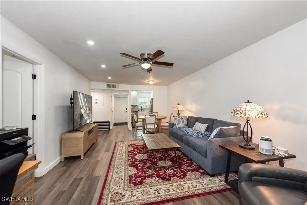 499 Forest Lakes Boulevard Naples FL 34105