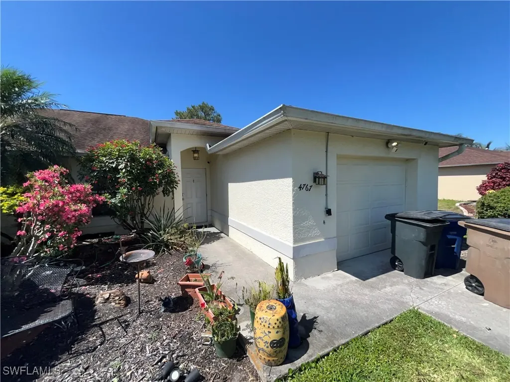 4767/4765 22nd Street SW Lehigh Acres FL 33973