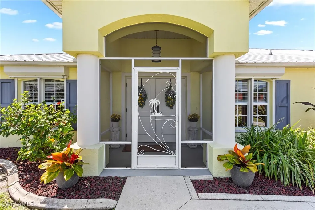 516 SE 14th Terrace Cape Coral FL 33990