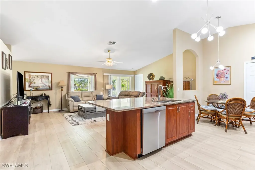516 SE 14th Terrace Cape Coral FL 33990