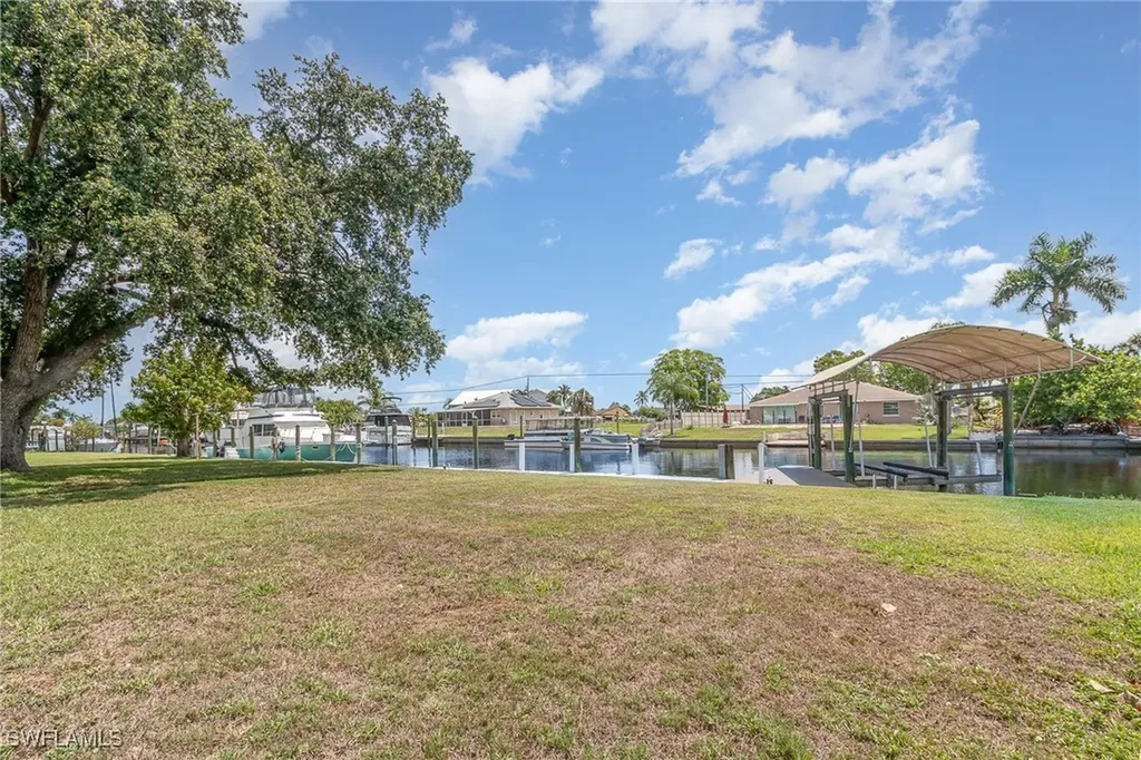 2114 Aruba Avenue Fort Myers FL 33905