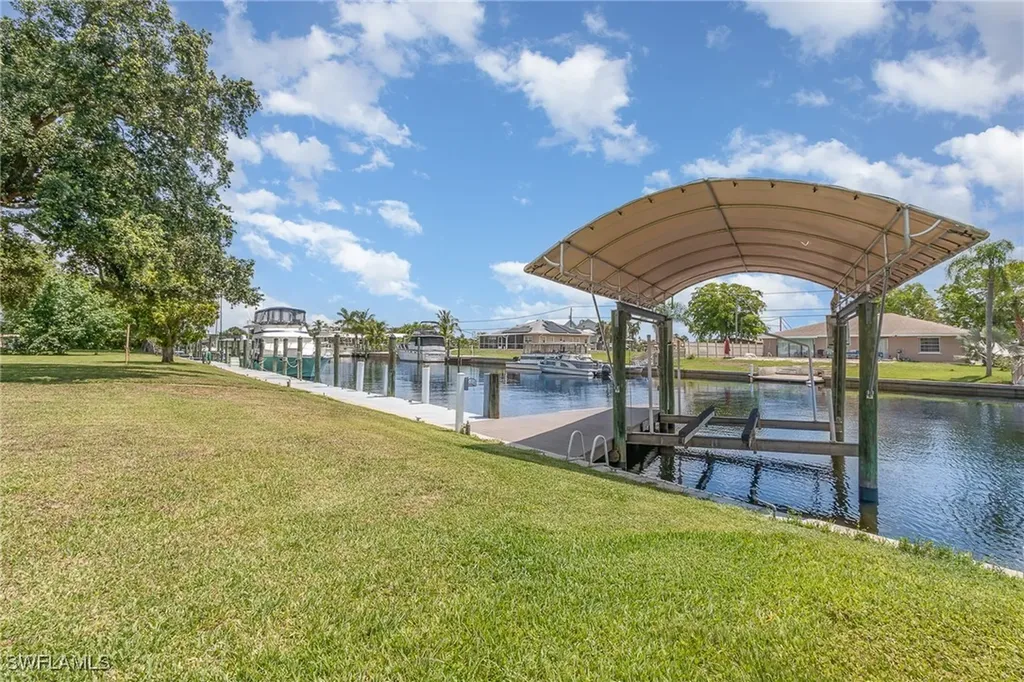 2114 Aruba Avenue Fort Myers FL 33905