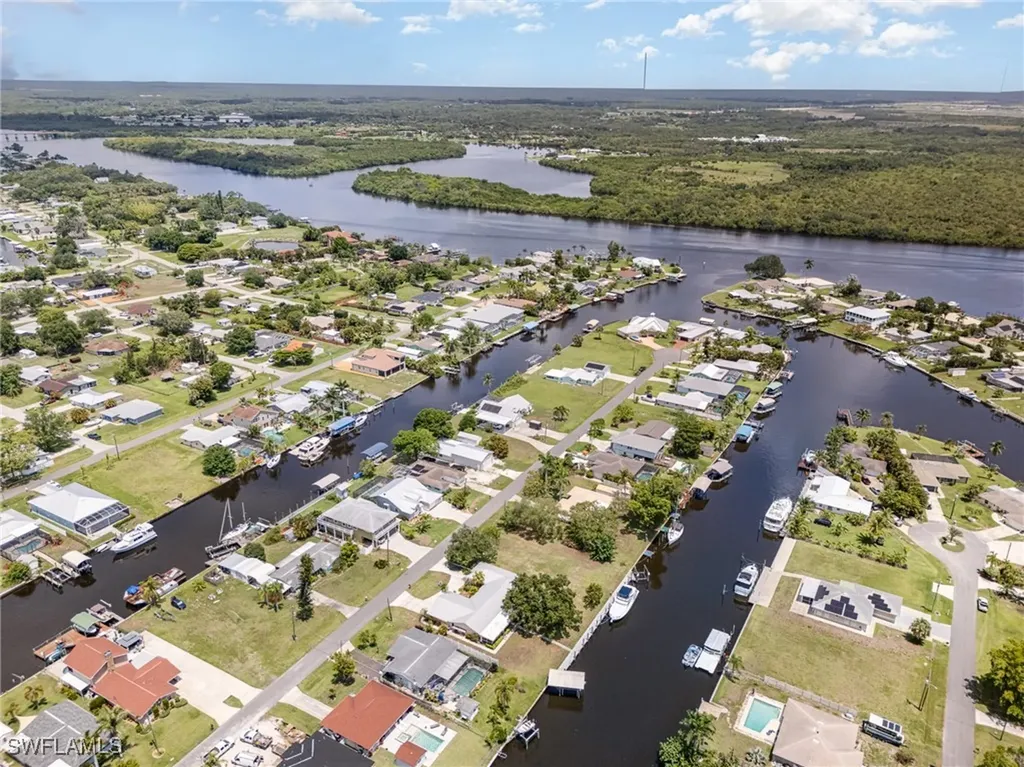 2114 Aruba Avenue Fort Myers FL 33905