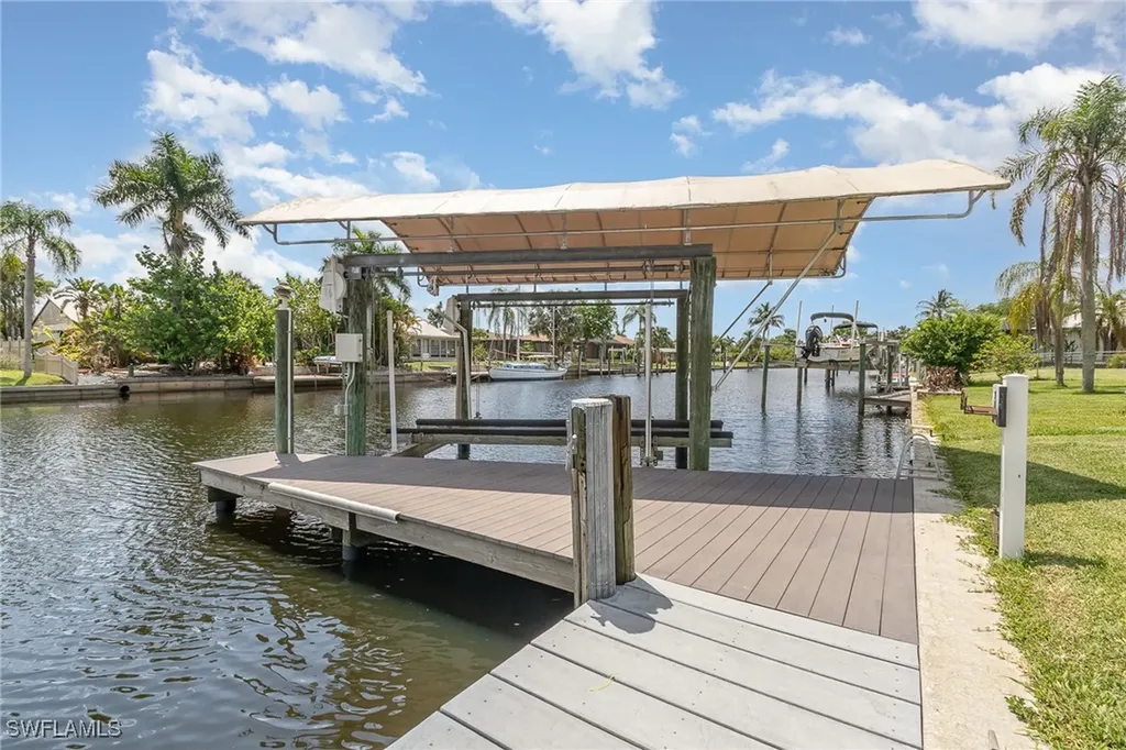 2114 Aruba Avenue Fort Myers FL 33905