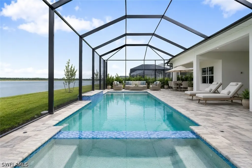 8766 Driftwood Drive Naples FL 34114