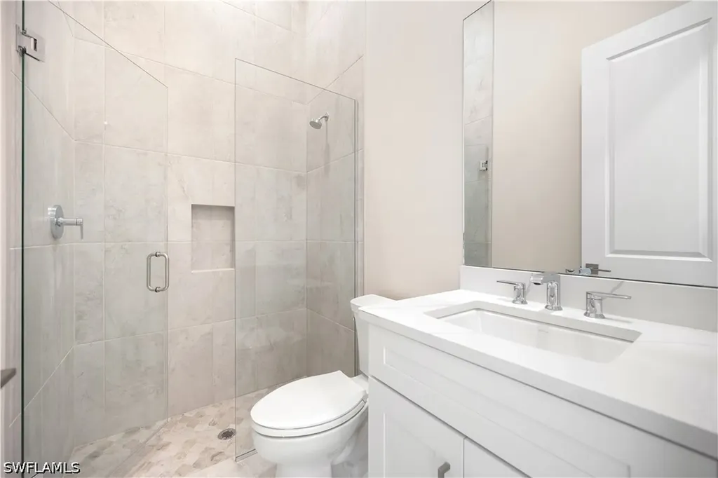 8766 Driftwood Drive Naples FL 34114