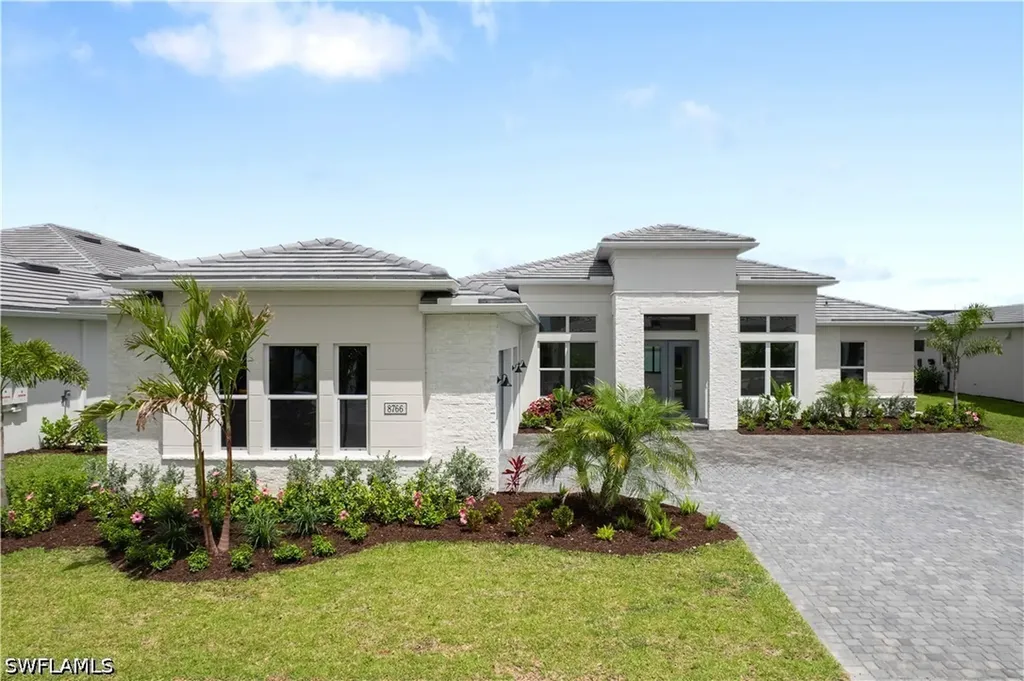 8766 Driftwood Drive Naples FL 34114