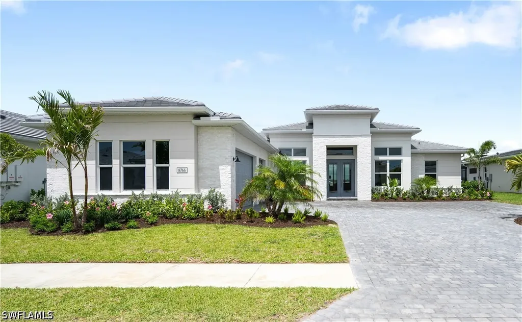 8766 Driftwood Drive Naples FL 34114