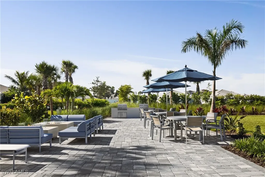 8766 Driftwood Drive Naples FL 34114