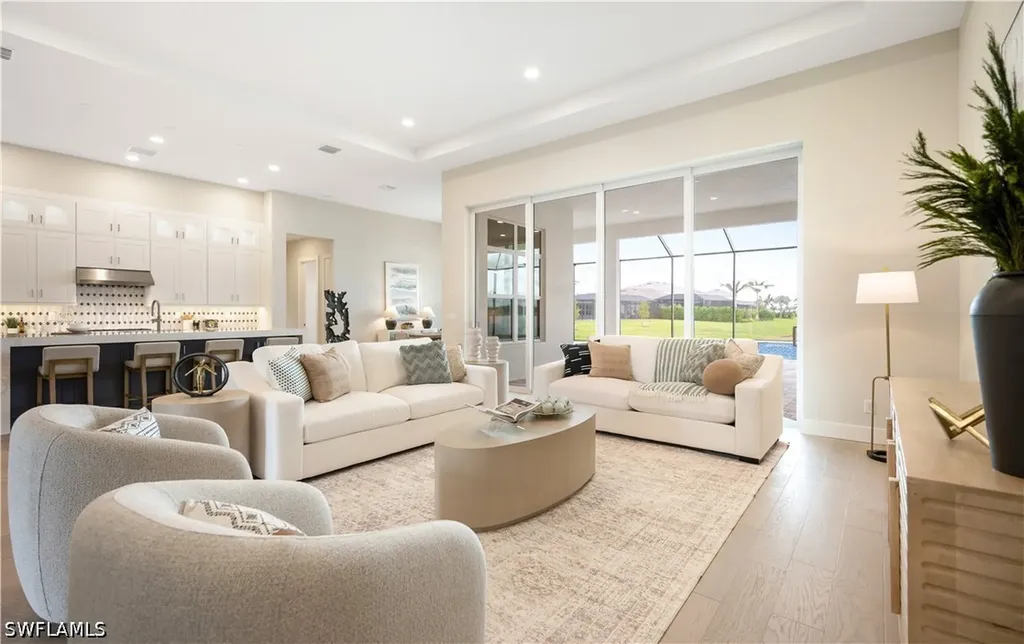 8766 Driftwood Drive Naples FL 34114