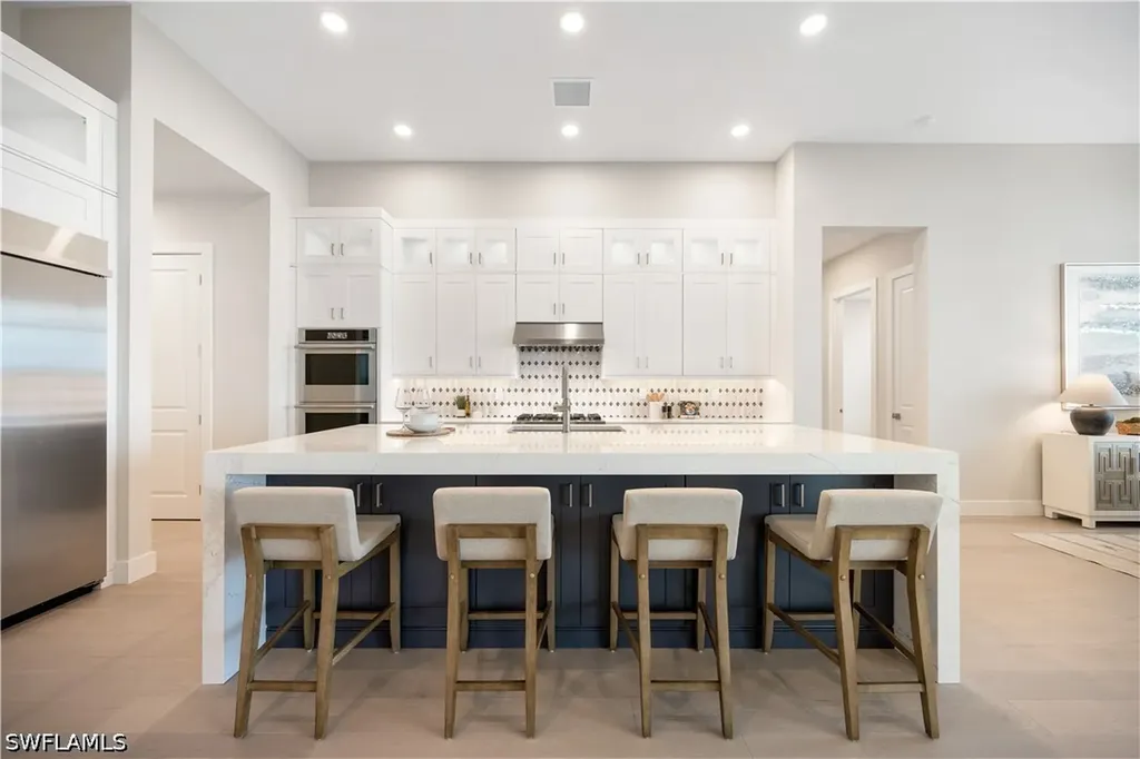 8766 Driftwood Drive Naples FL 34114