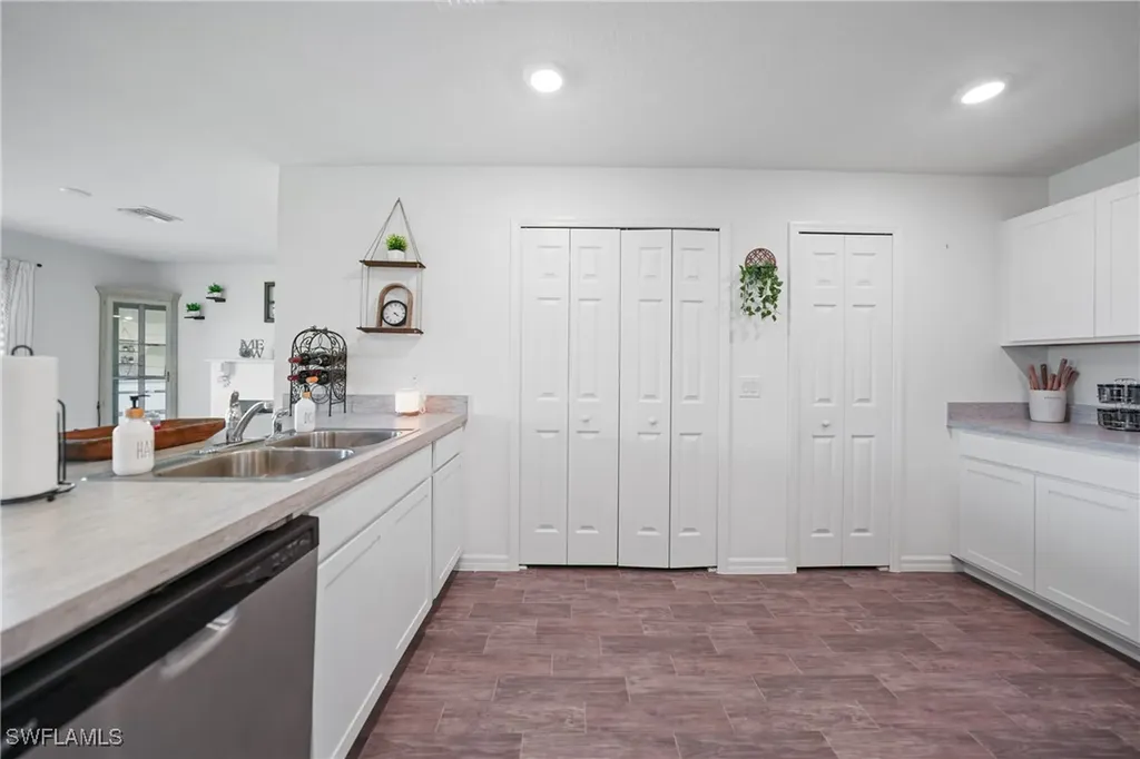 3002 NW 3rd Place Cape Coral FL 33993