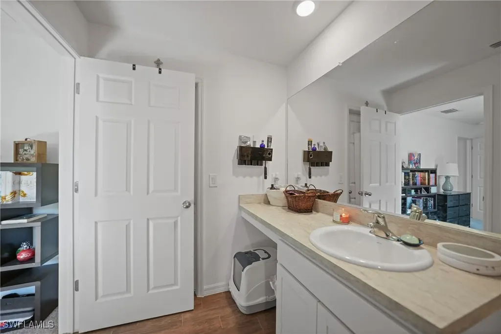 3002 NW 3rd Place Cape Coral FL 33993